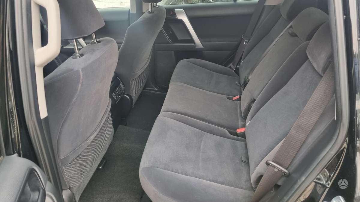 Toyota Land Cruiser, off-road / crossover