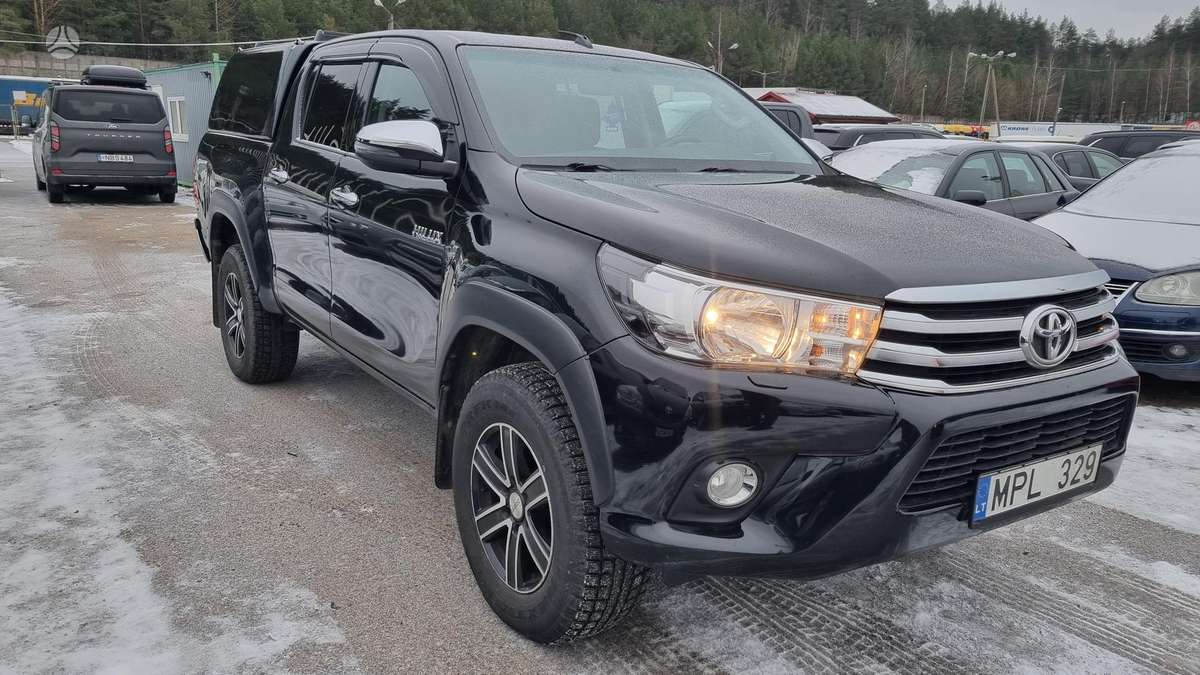 Toyota Land Cruiser, off-road / crossover