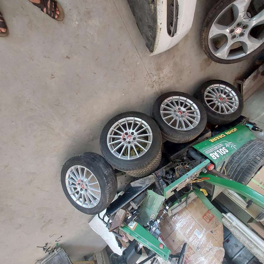 Jaguar XF engine parts