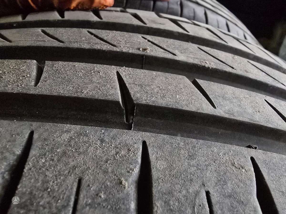 Continental, vasarinės 235/45 R20