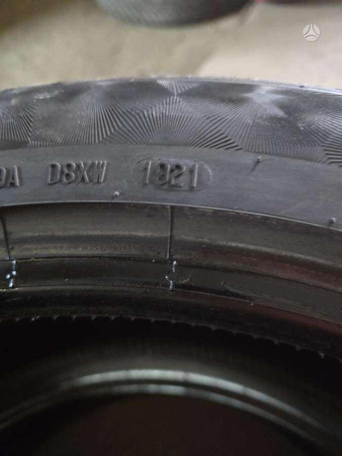 Continental, summer 235/45 R20