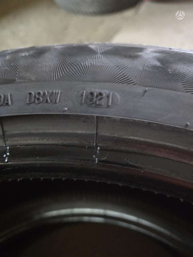 Continental, vasarinės 235/45 R20