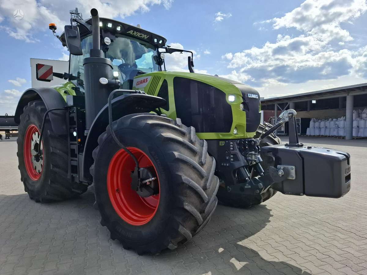 Claas Axion 960, traktori