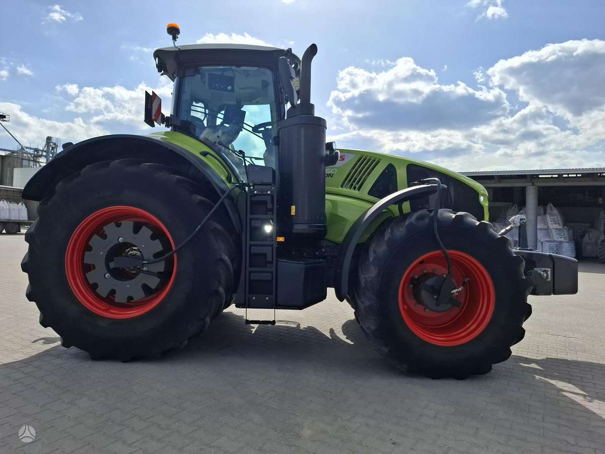 Claas Axion 960, traktori