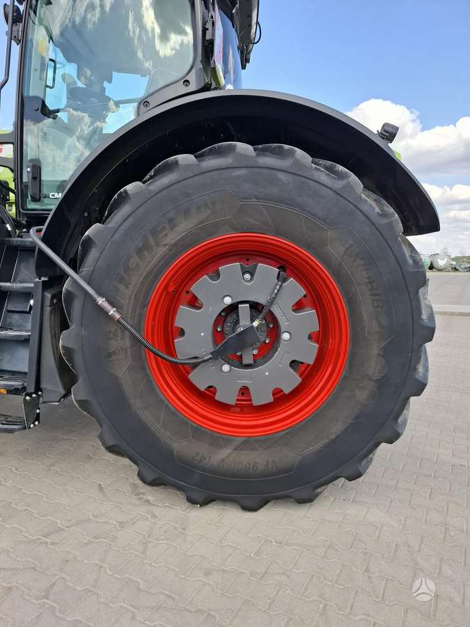 Claas Axion 960, traktori