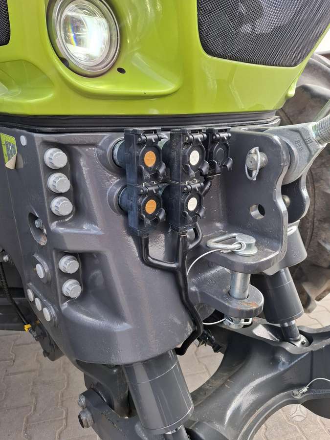 Claas Axion 960, traktori