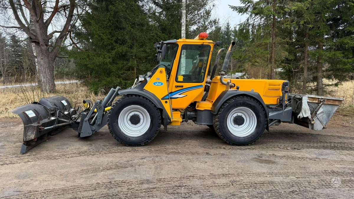 -Kita- Wille 655C, frontal loader