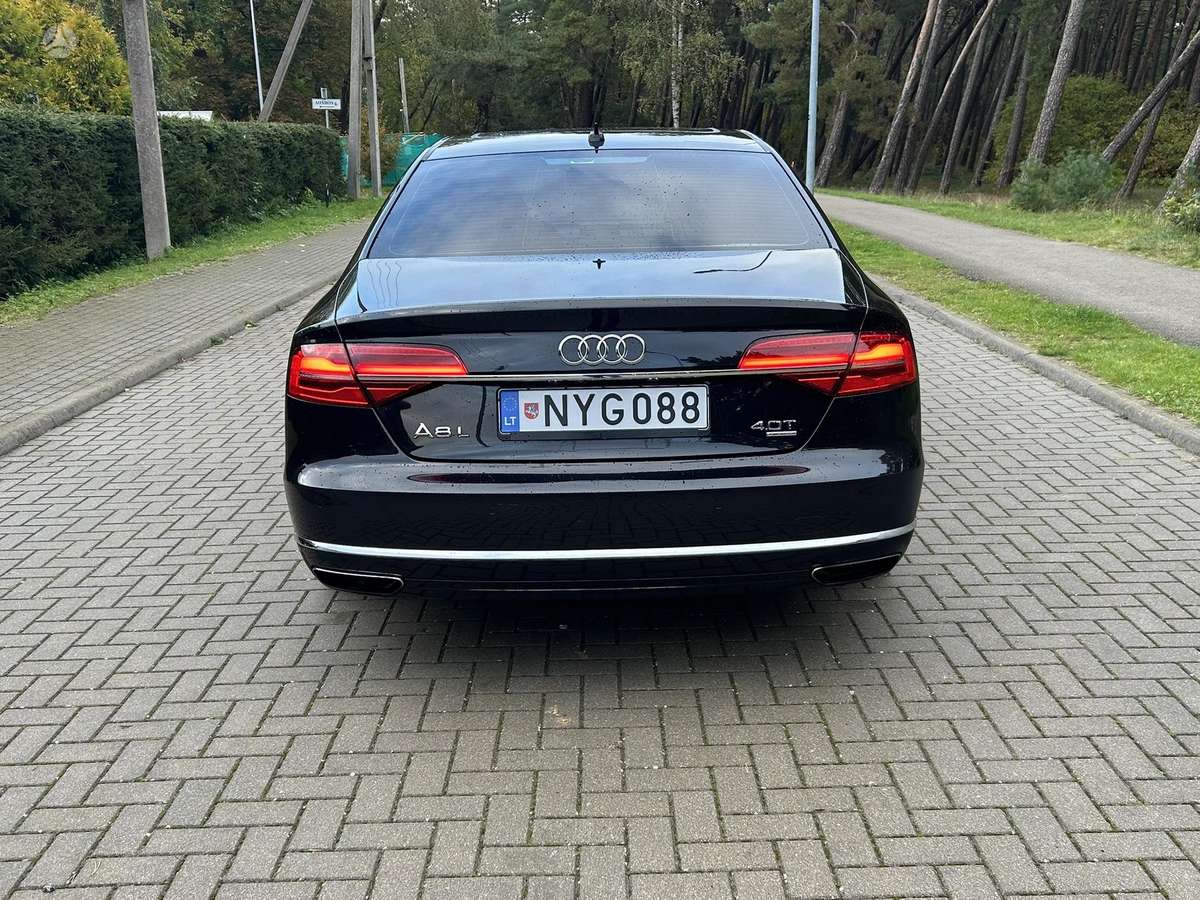 Audi A8 L, 4.0 l., Седан