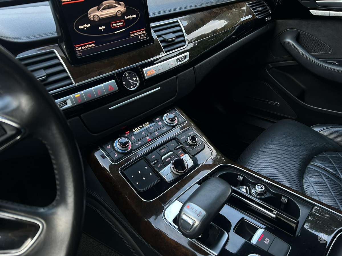 Audi A8 L, 4.0 l., Седан