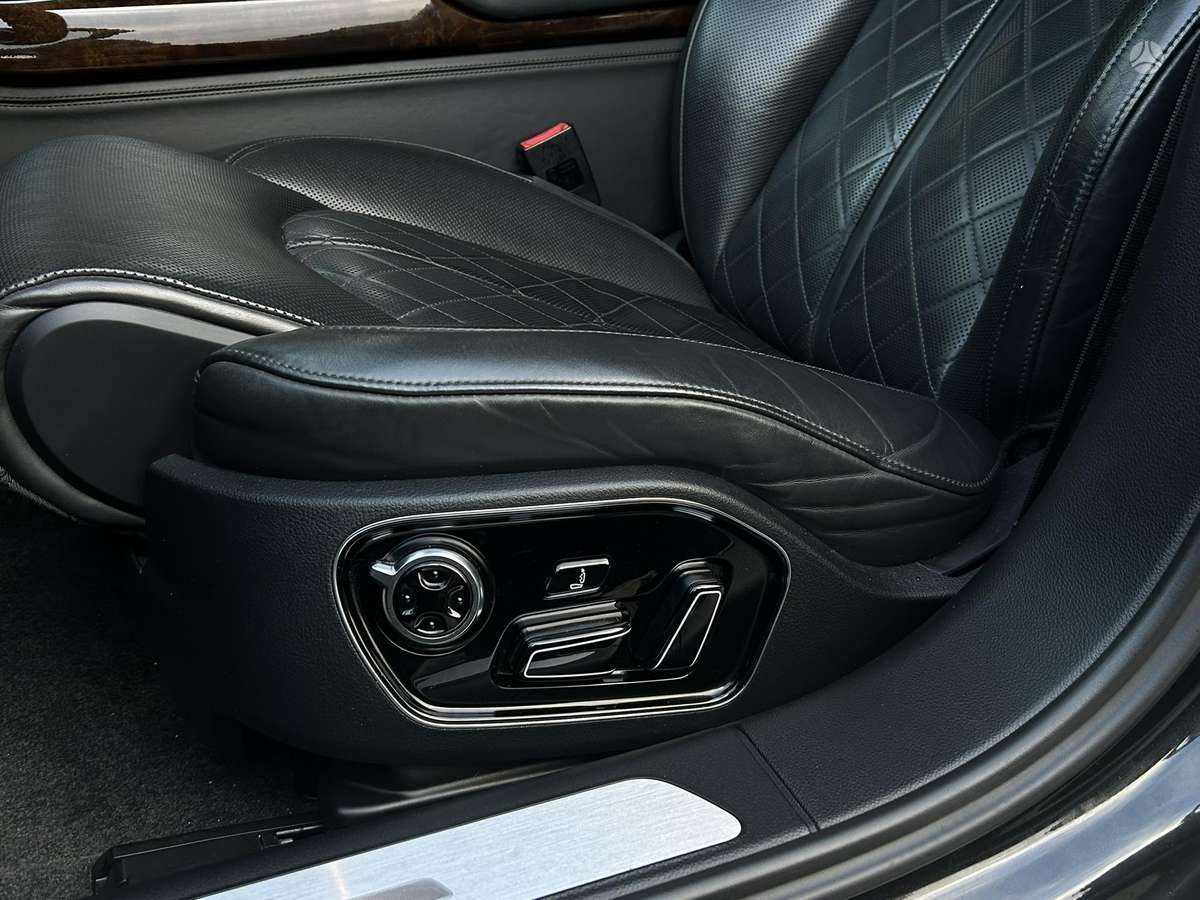 Audi A8 L, 4.0 l., Седан