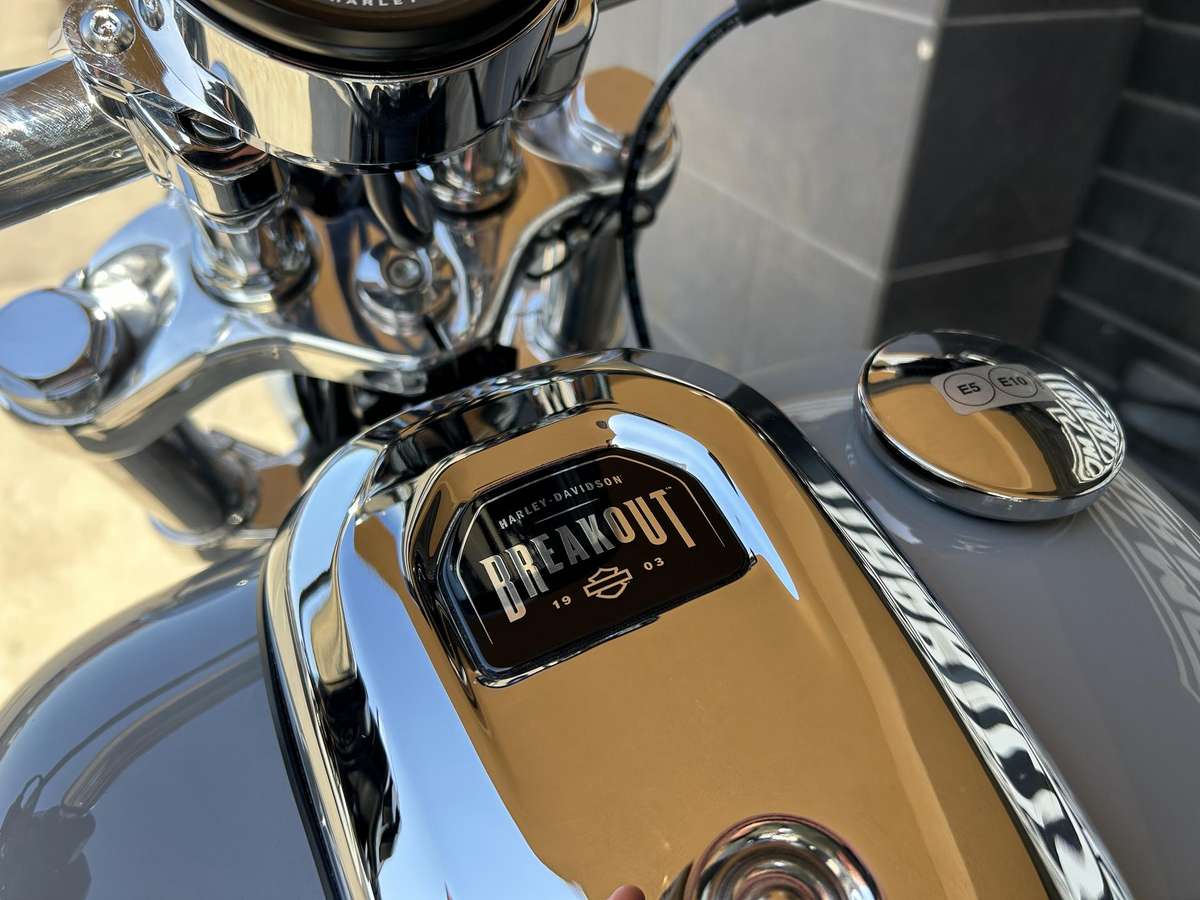 Harley-Davidson BREAKOUT 1923cc, чопперы / круизеры / custom