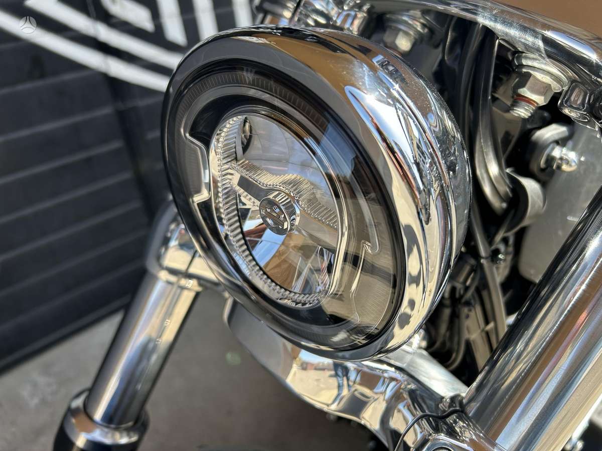 Harley-Davidson BREAKOUT 1923cc, чопперы / круизеры / custom