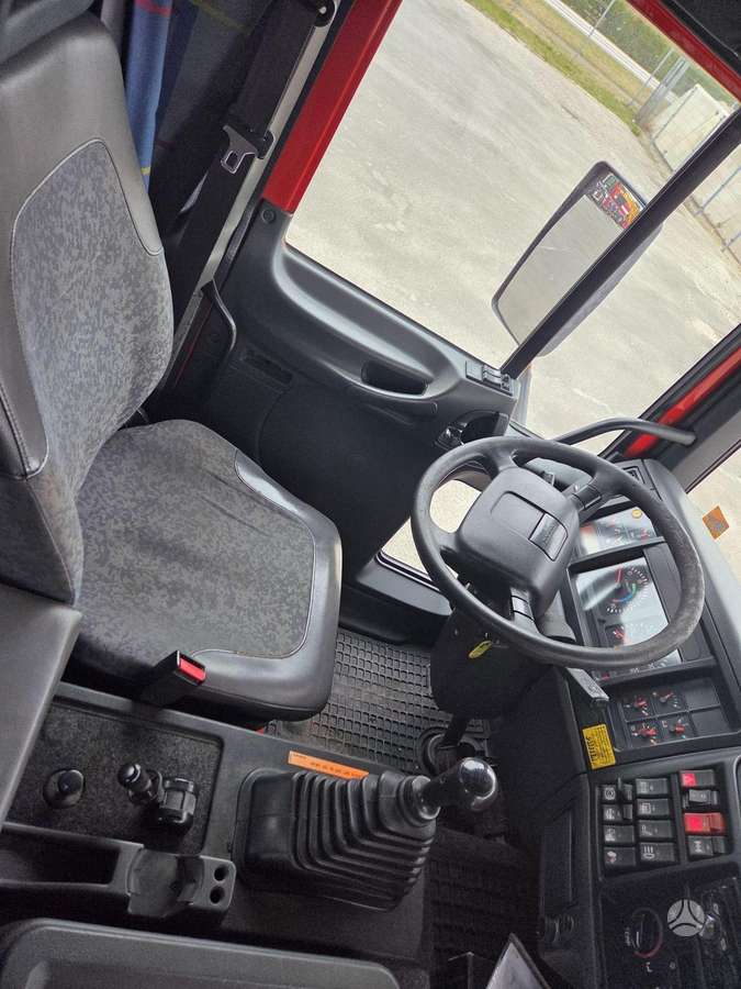 Volvo FL220 4X2, ar krānu