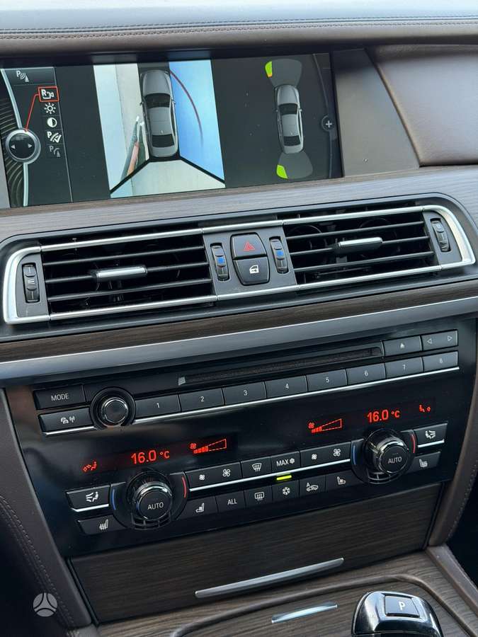 BMW 740, 3.0 l., Седан