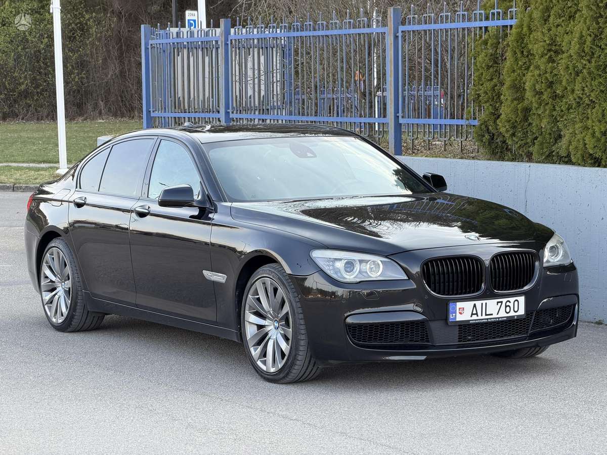 BMW 740, 3.0 l., Седан