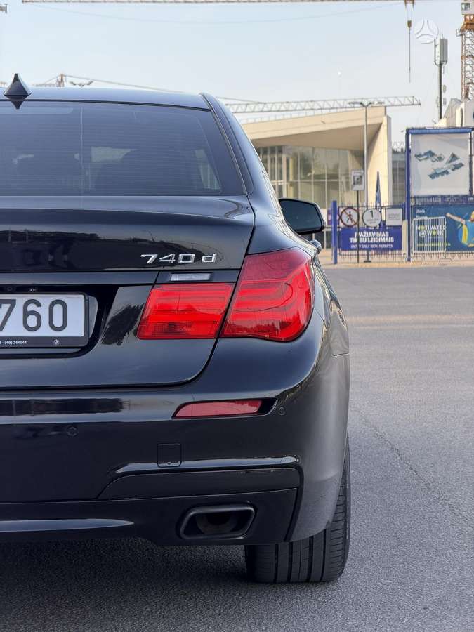 BMW 740, 3.0 l., Седан