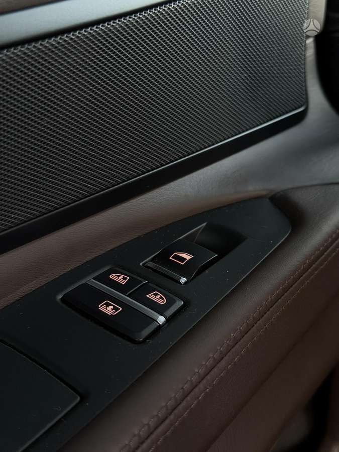 BMW 740, 3.0 l., Седан