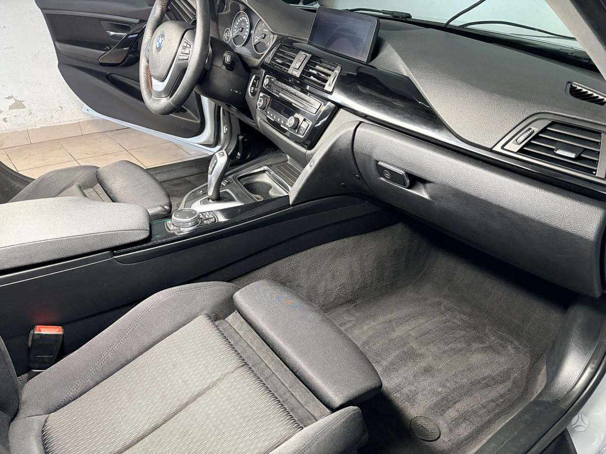 BMW 320, 2.0 l., wagon