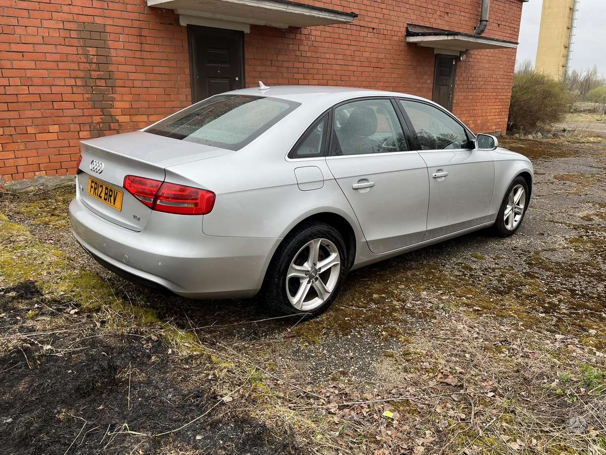 Audi A4, 2.0 l., Седан