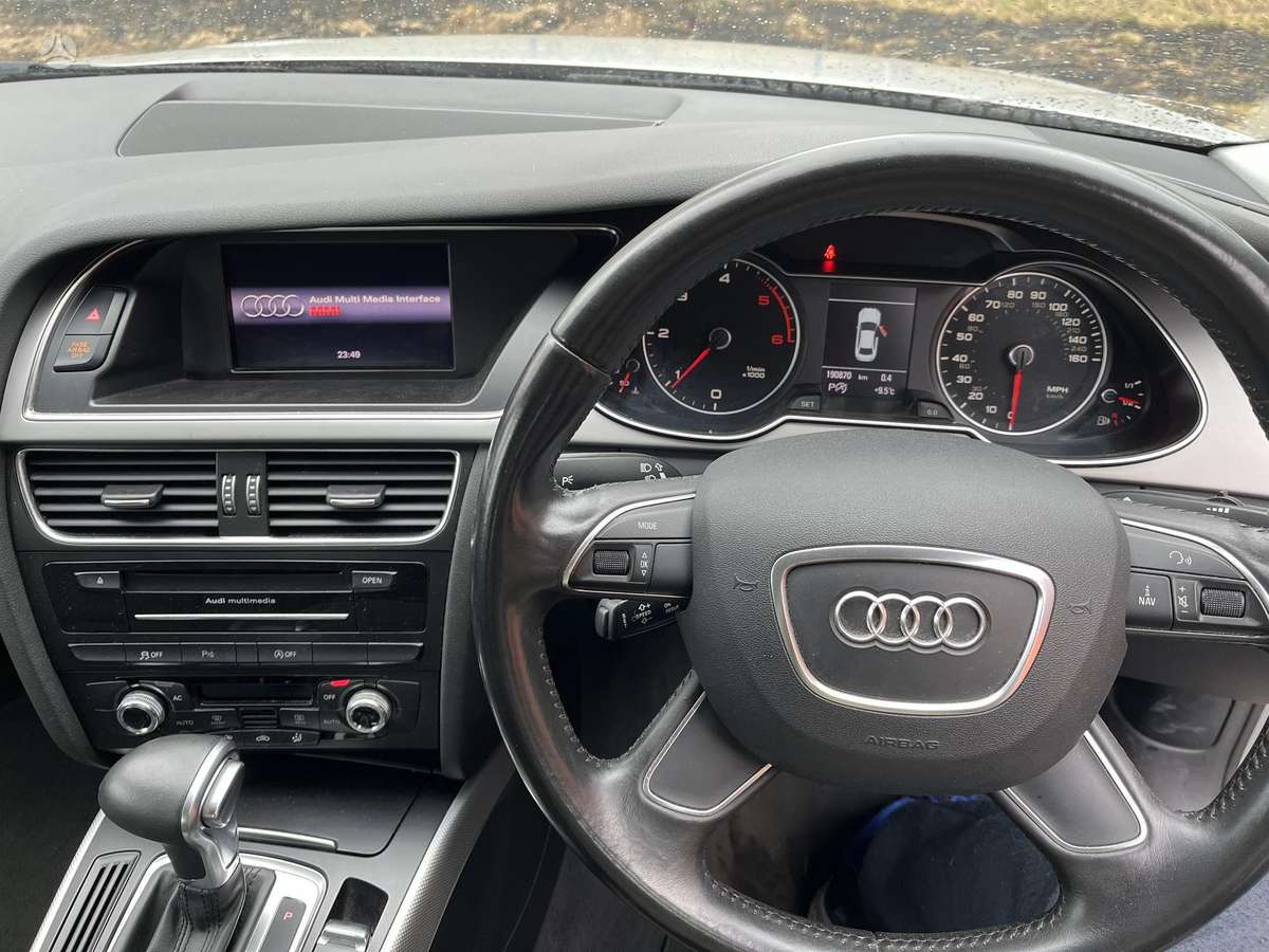 Audi A4, 2.0 l., Седан