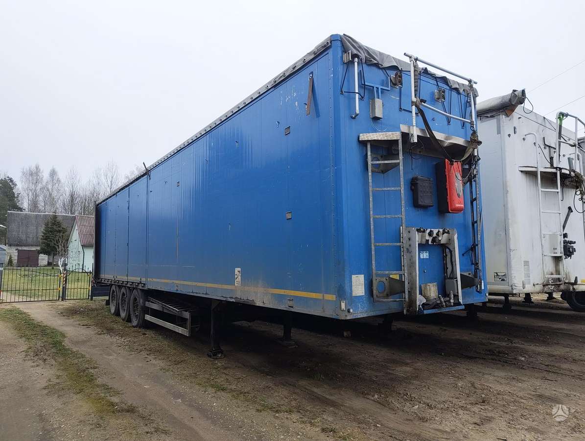 Kraker, with moving floor