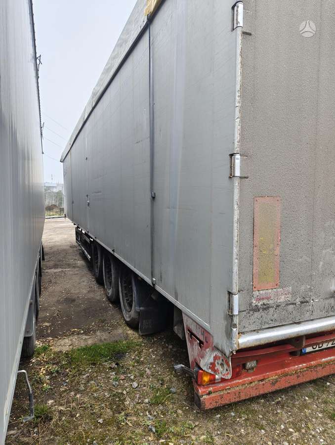 Kraker, with moving floor
