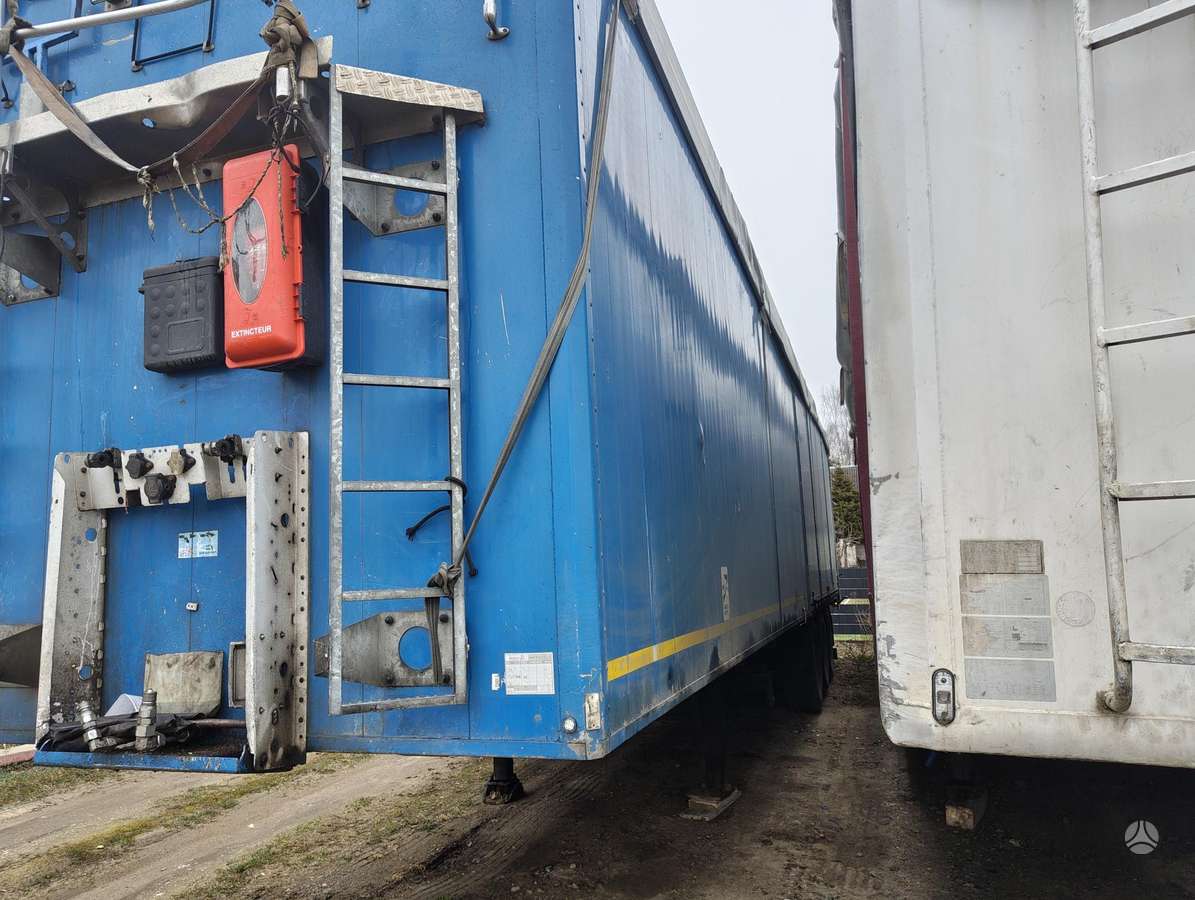 Kraker, with moving floor