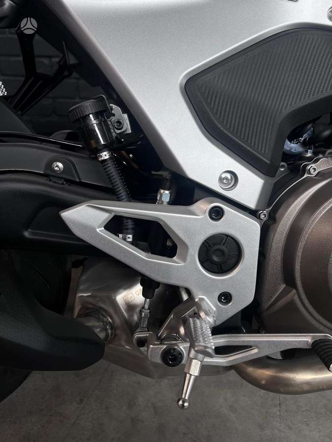 QJMOTOR SRK700 554cc, street / classic
