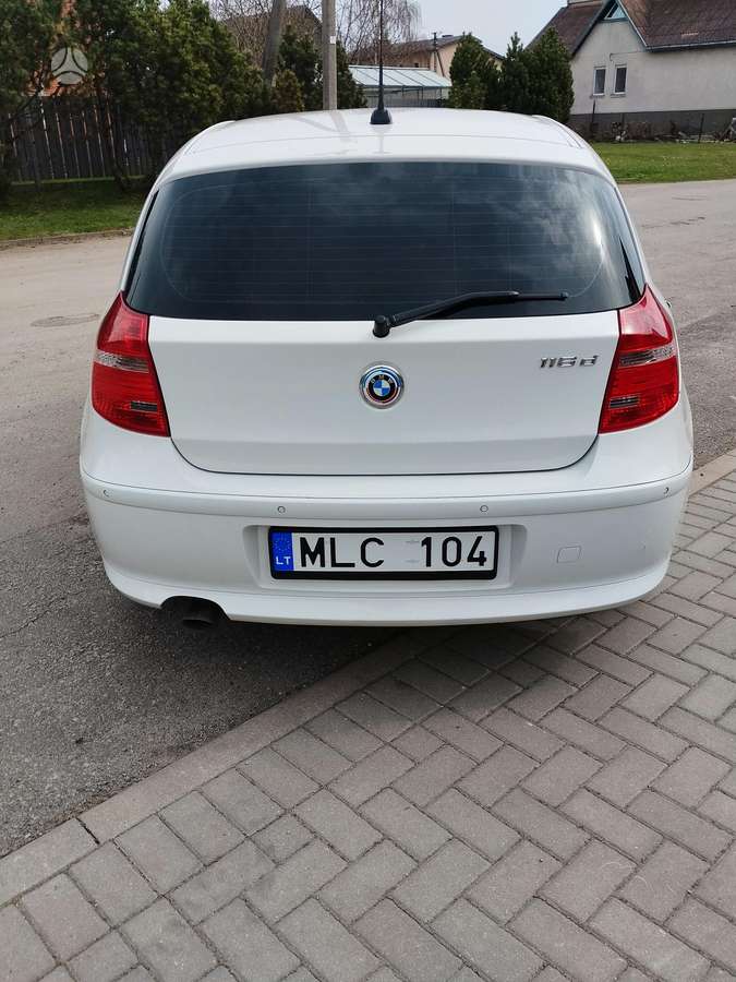 BMW 116, 2.0 l., hatchback