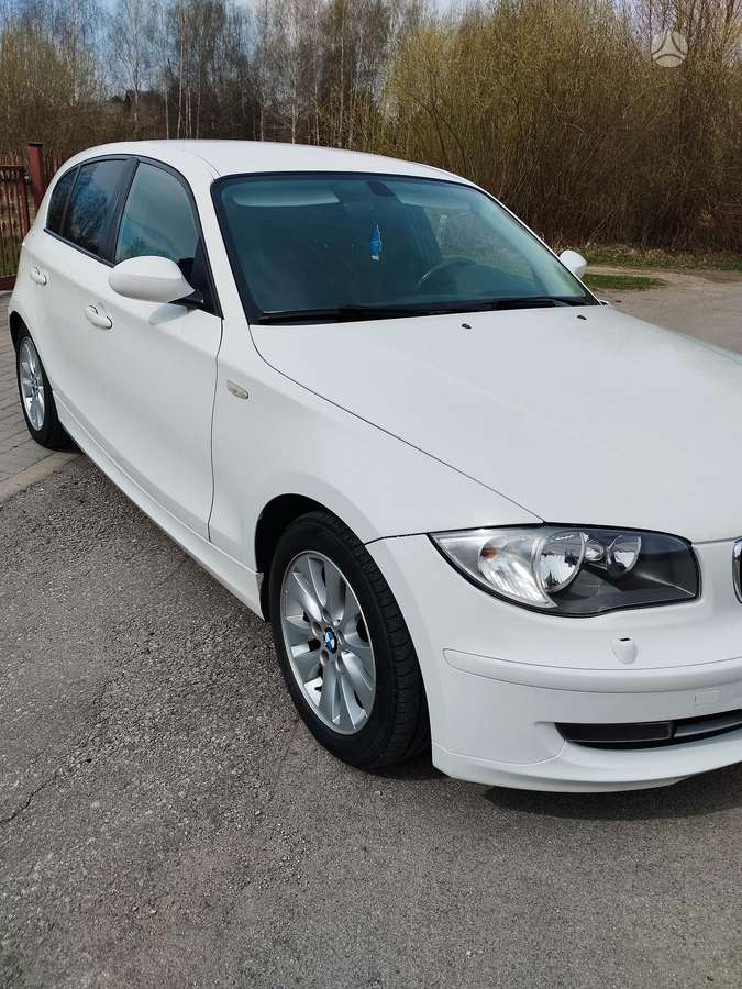 BMW 116, 2.0 l., hatchback