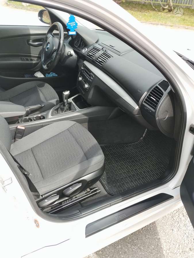 BMW 116, 2.0 l., hatchback