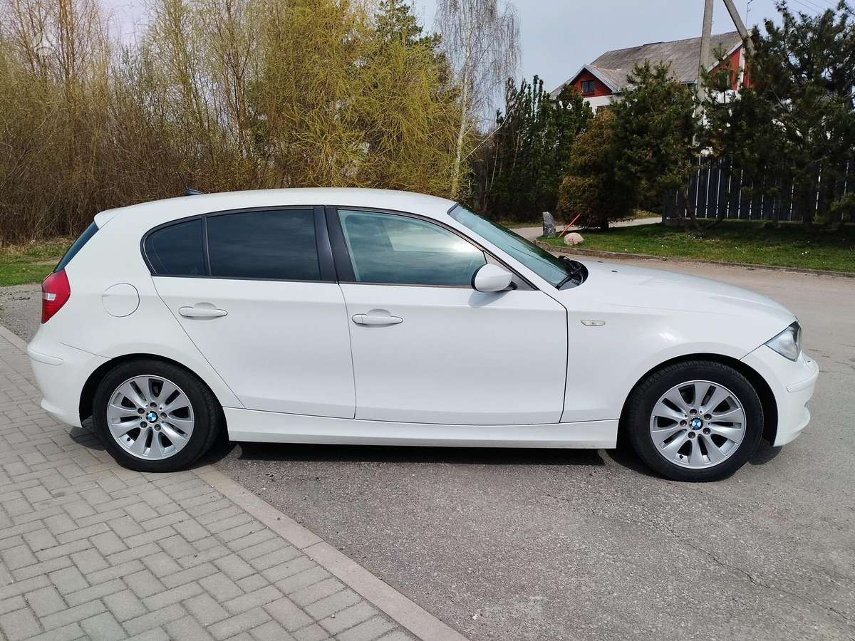 BMW 116, 2.0 l., hatchback