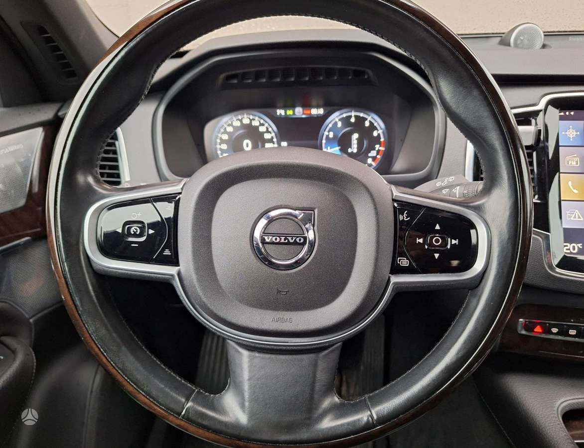 Volvo XC90 - 6