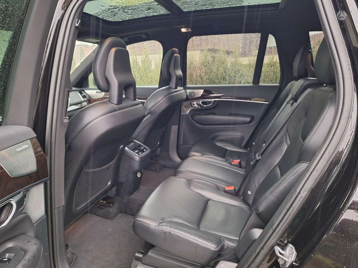 Volvo XC90 - 9