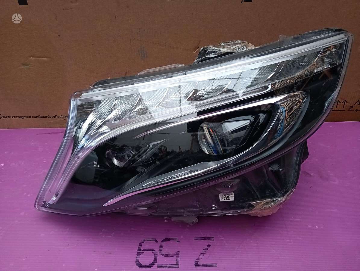 Mercedes-Benz V klasė lights
