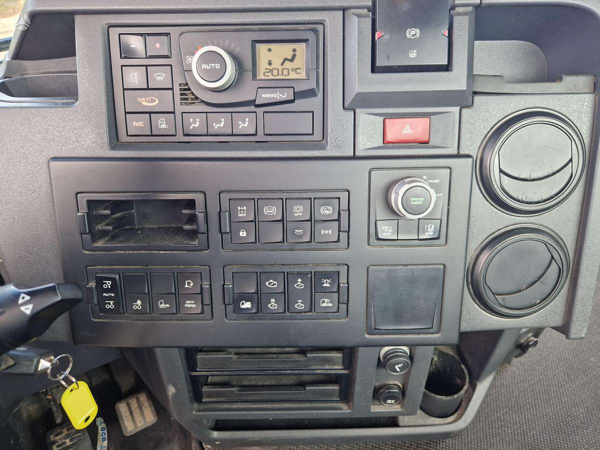 Renault HACK kablys, maža rida, crane trucks