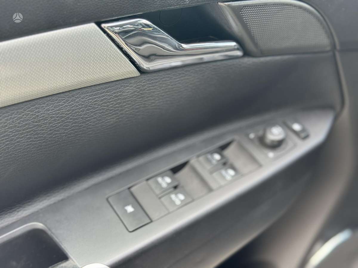 Opel Antara, 2.2 l., off-road / crossover