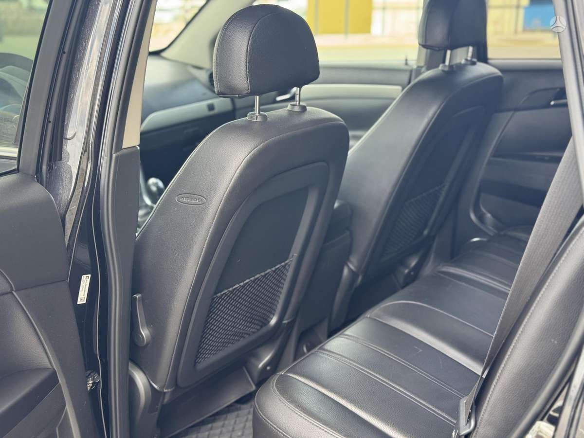 Opel Antara, 2.2 l., off-road / crossover