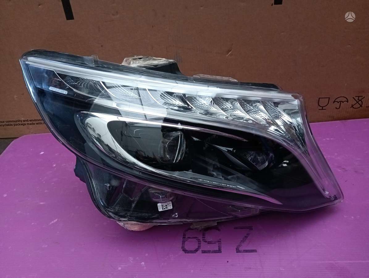 Mercedes-Benz V klasė lights