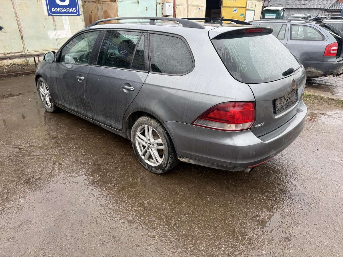 Volkswagen Golf Minsko pl 33a 5 angaras