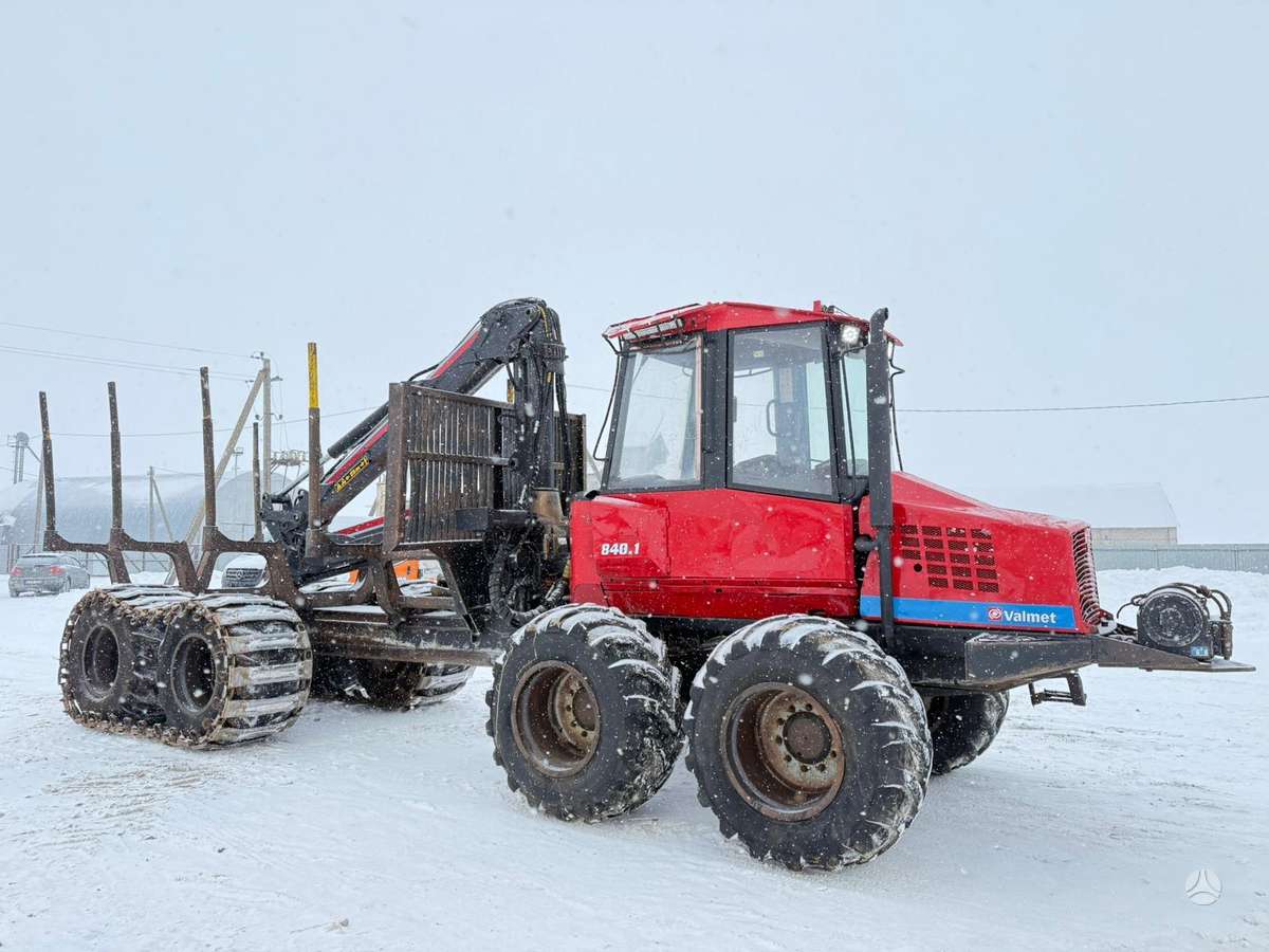 Valmet 840.1 with winch, forwarders