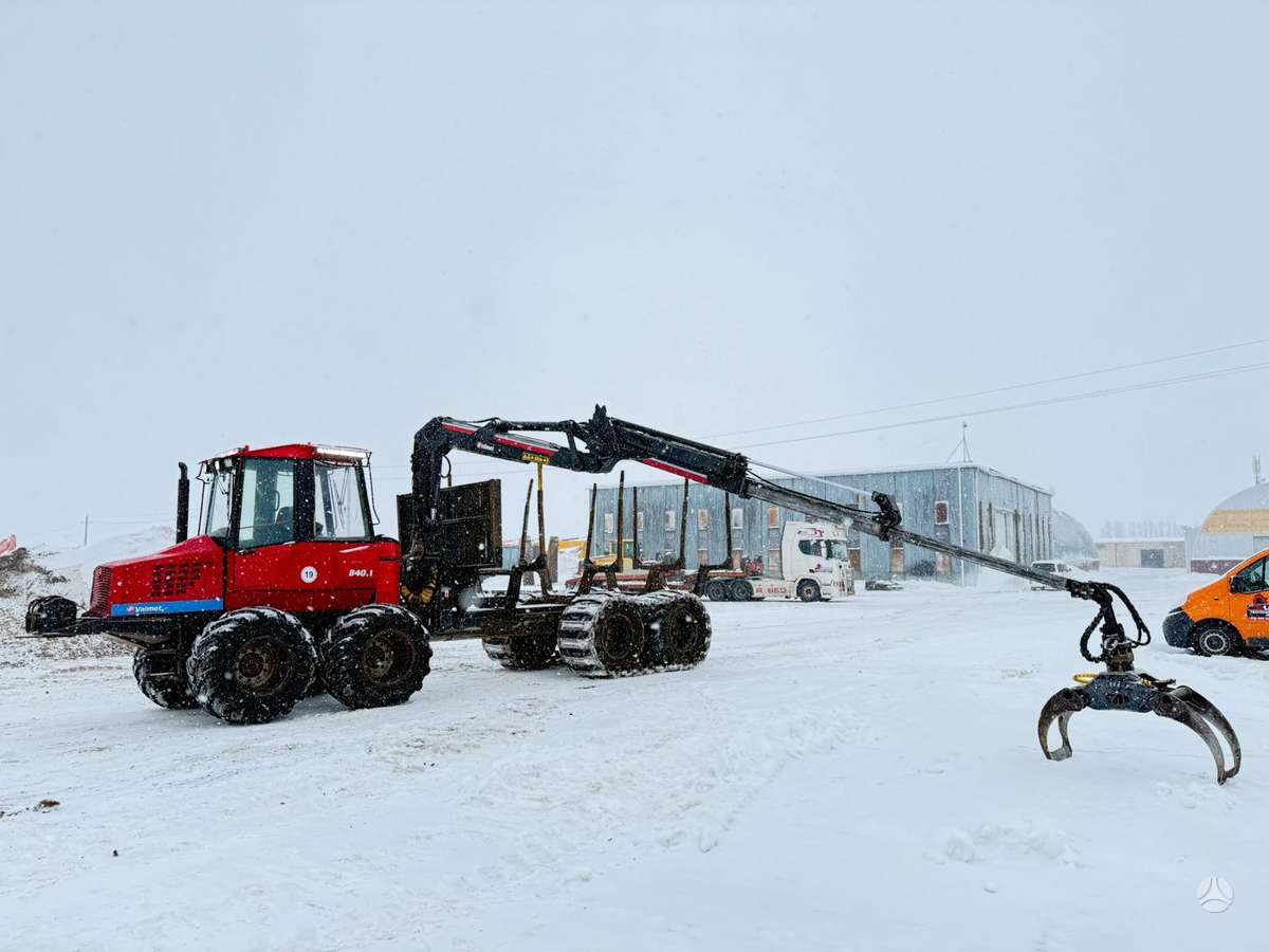 Valmet 840.1 with winch, forwarders