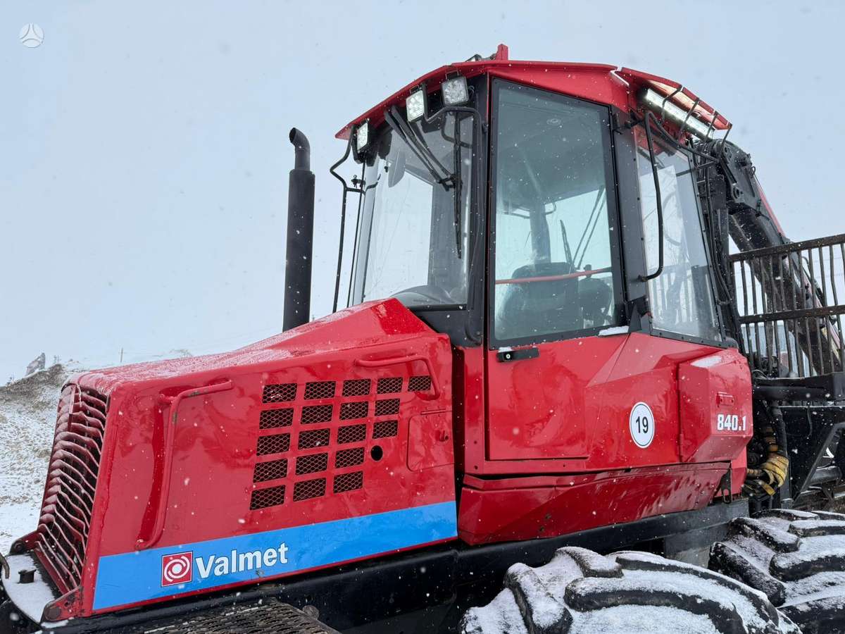 Valmet 840.1 with winch, форвардеры