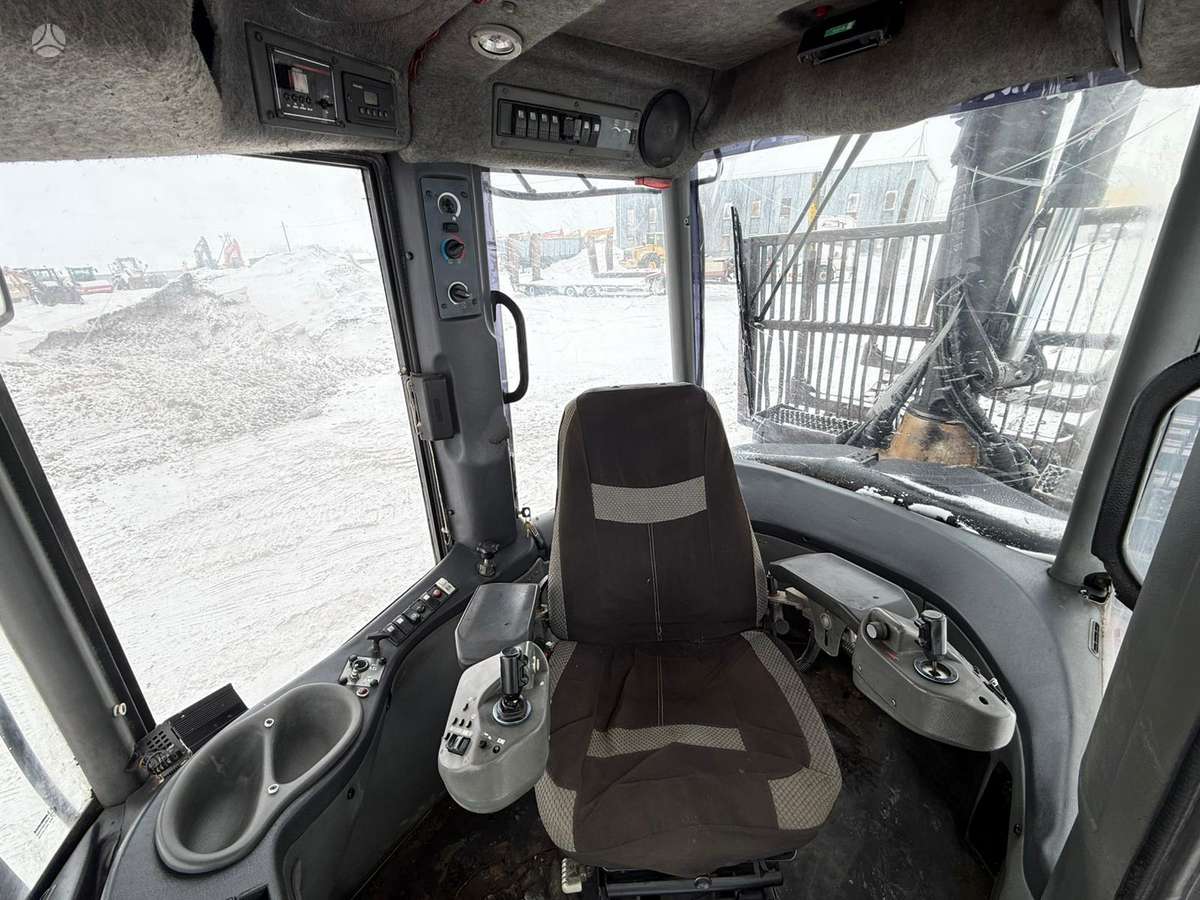 Valmet 840.1 with winch, forwarders