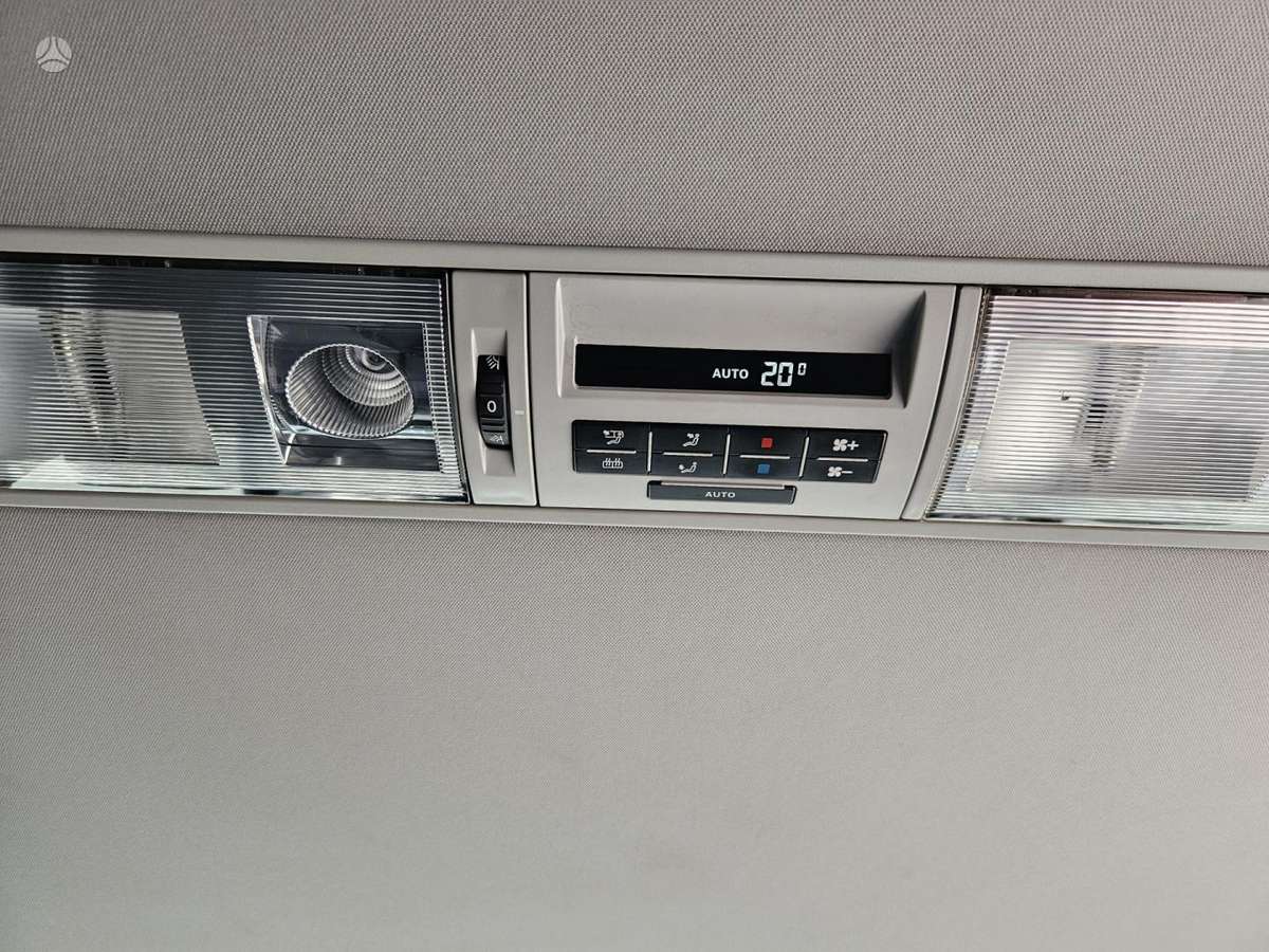 Volkswagen Multivan, passenger minibus