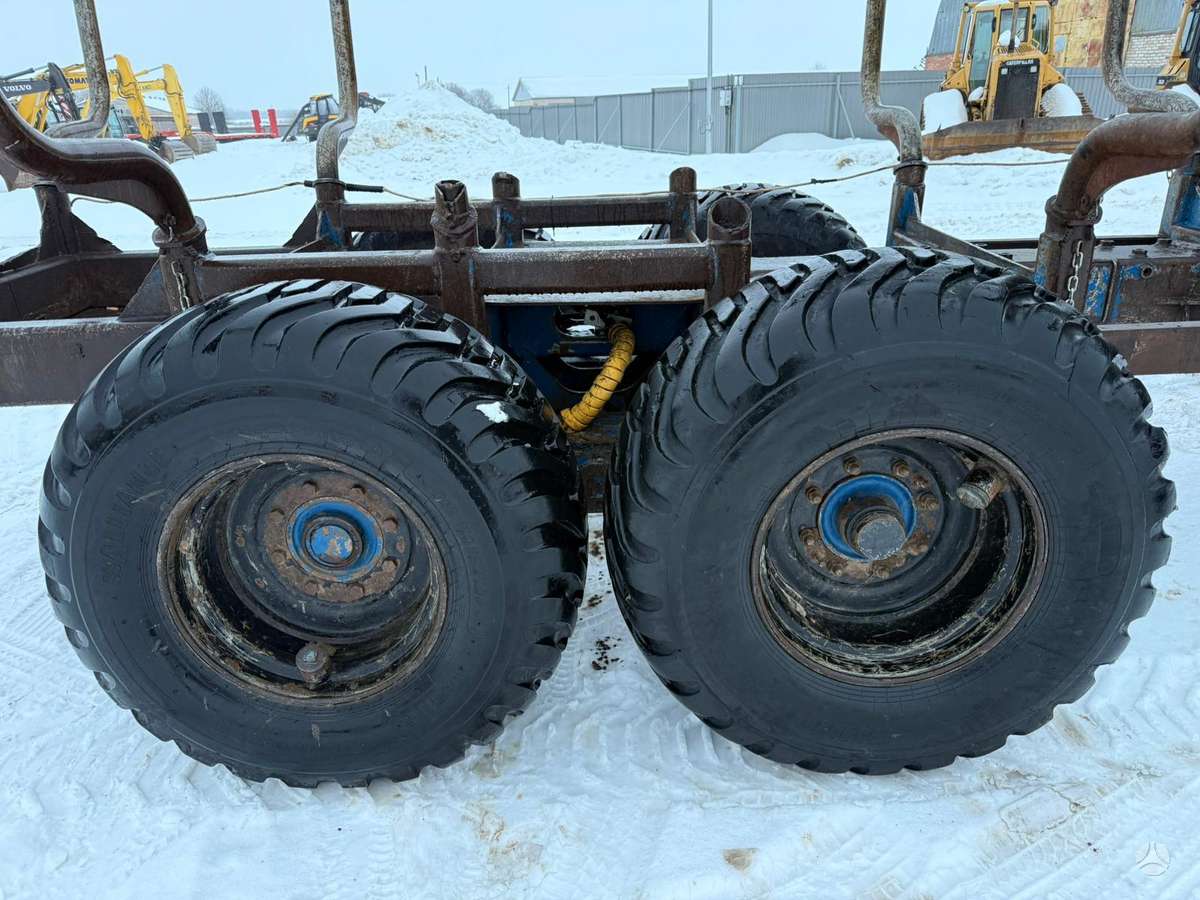 Valtra N121H + Vreten 1400 HydroDrive, форвардеры