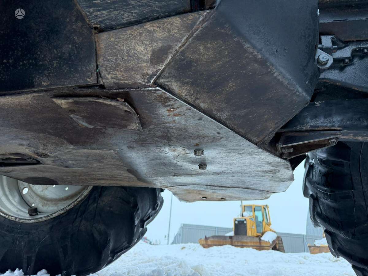 Valtra N121H + Vreten 1400 HydroDrive, форвардеры