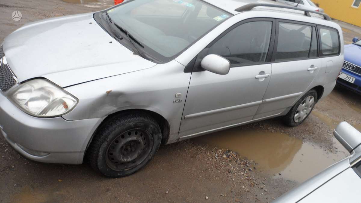 Toyota Corolla по частям