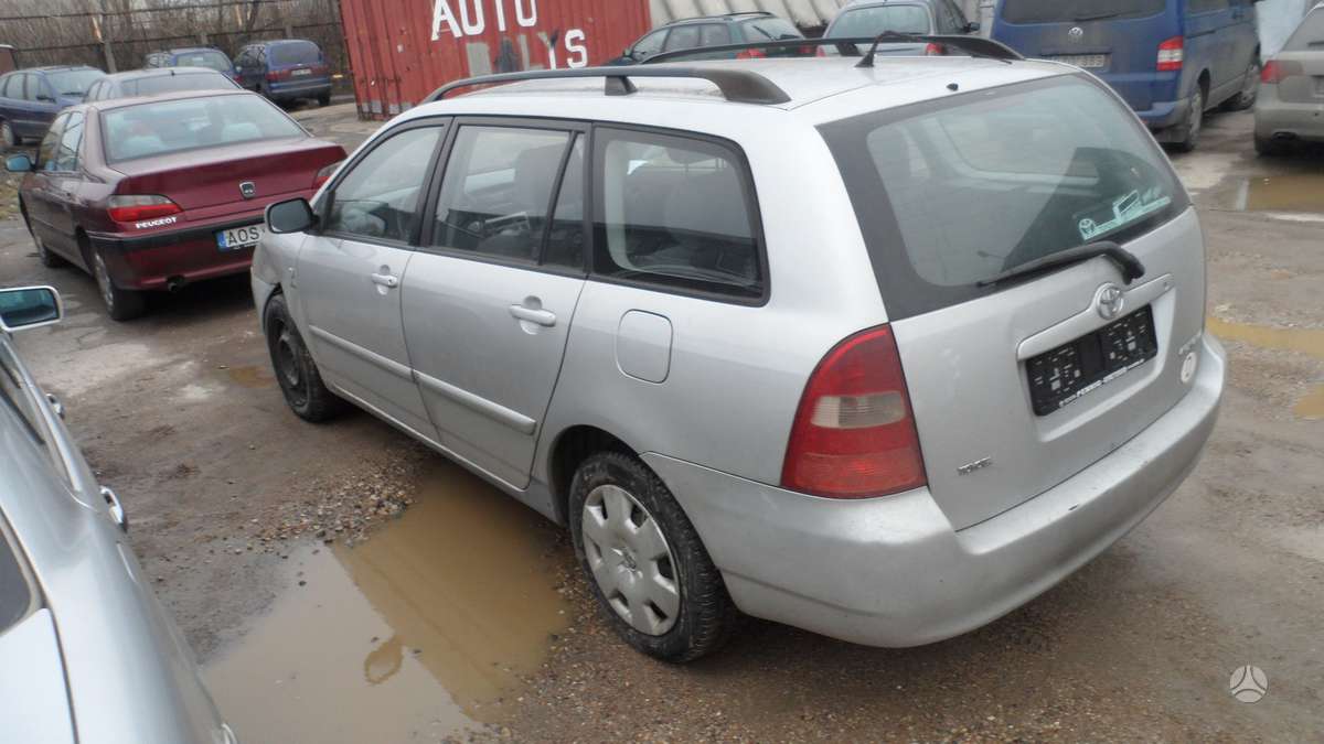 Toyota Corolla по частям