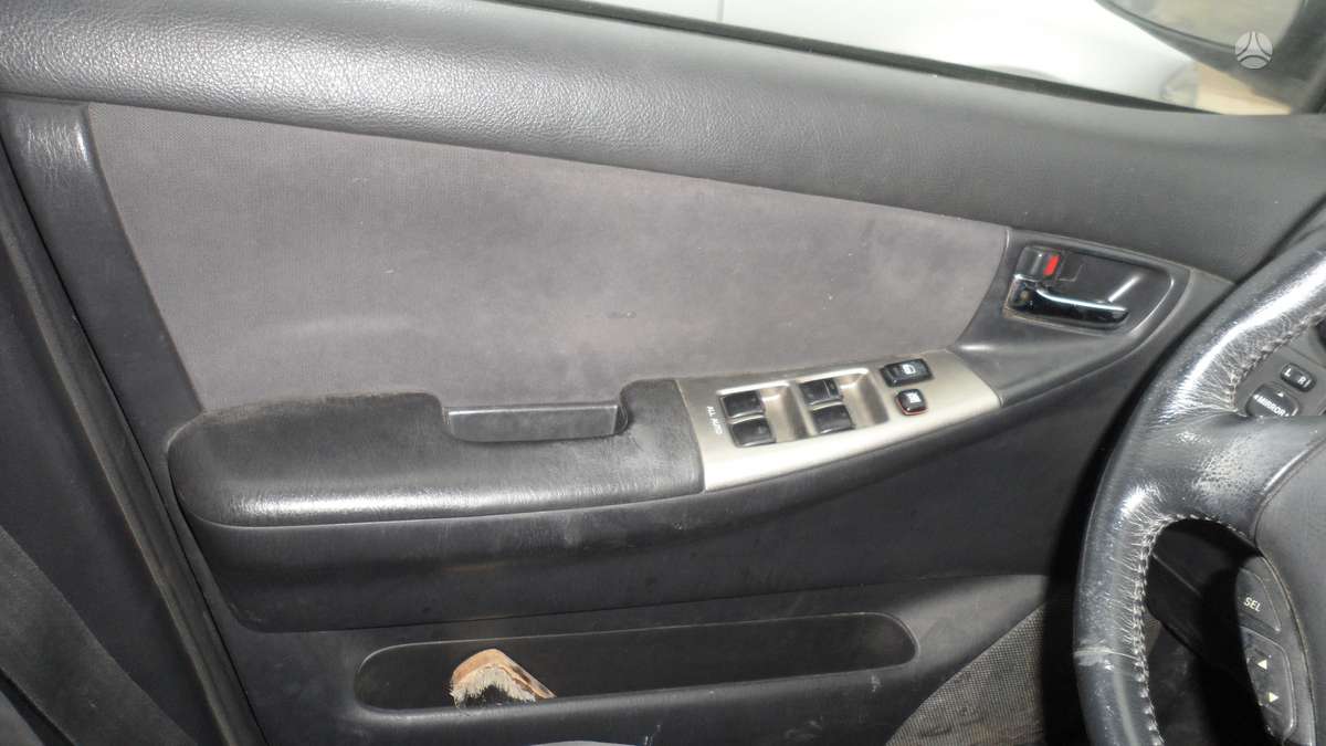 Toyota Corolla по частям